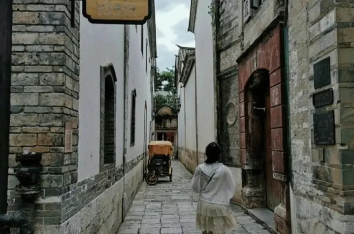 Streets in Kunming, Yunnan Province