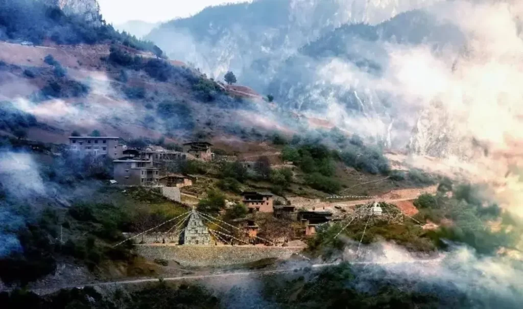 Balagezong Grand Canyon