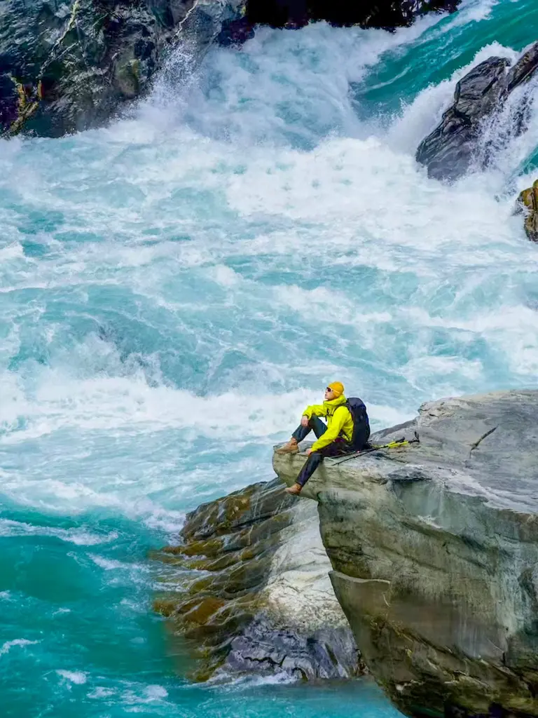 Selfie while hiking in Tiger Leaping Gorge, Yunnan, China
