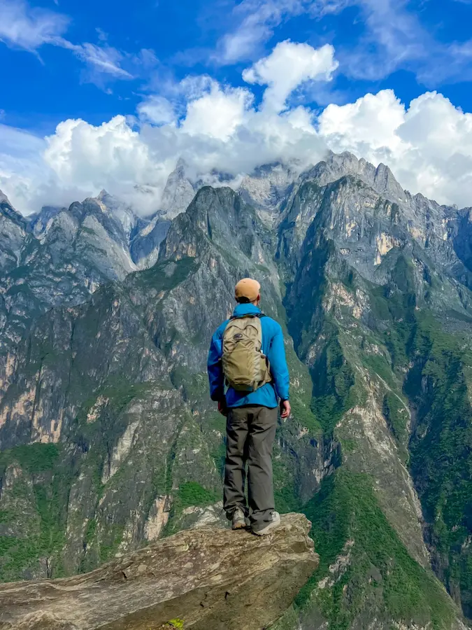 Tourists hiking in Tiger Leaping Gorge, Yunnan, China