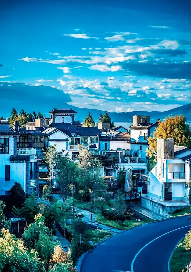 Erhai Lake in Cangshan Mountain, Dali, Yunnan