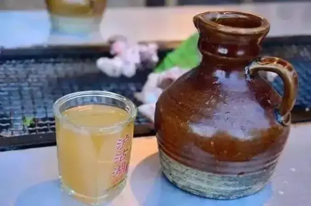 Mosuo people's Su Lima wine