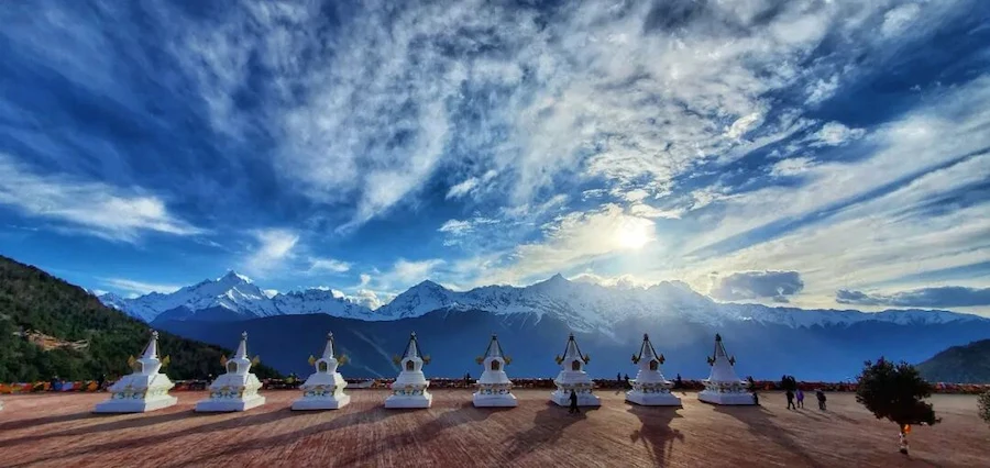 Yunnan Feilai Temple Viewing Platform