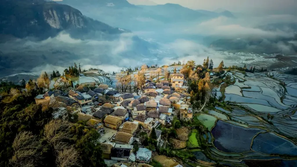Yunnan Qingkou Cloud Above Village